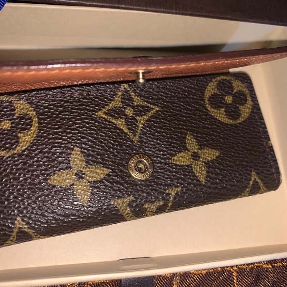 Authentic Louis Vuitton card- Keys holder unisex - Picture 2 of 13